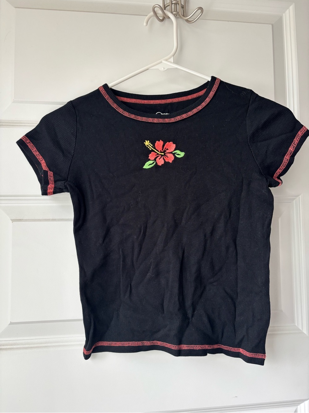 art class Black Ribbed Short-Sleeve Tee with Pink Floral Embroidery